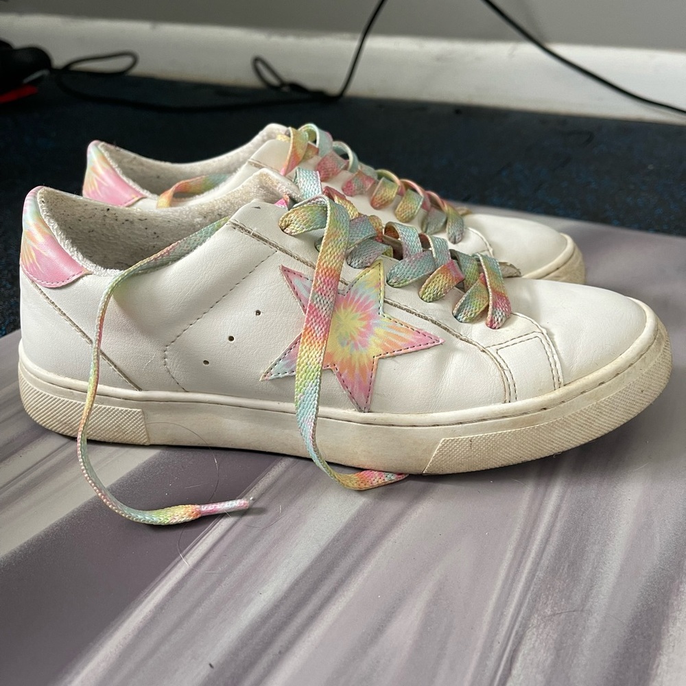 Steve Madden rainbow sneaker